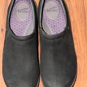Dansko Black Slip-On Clogs |
Women's Size 11.5
